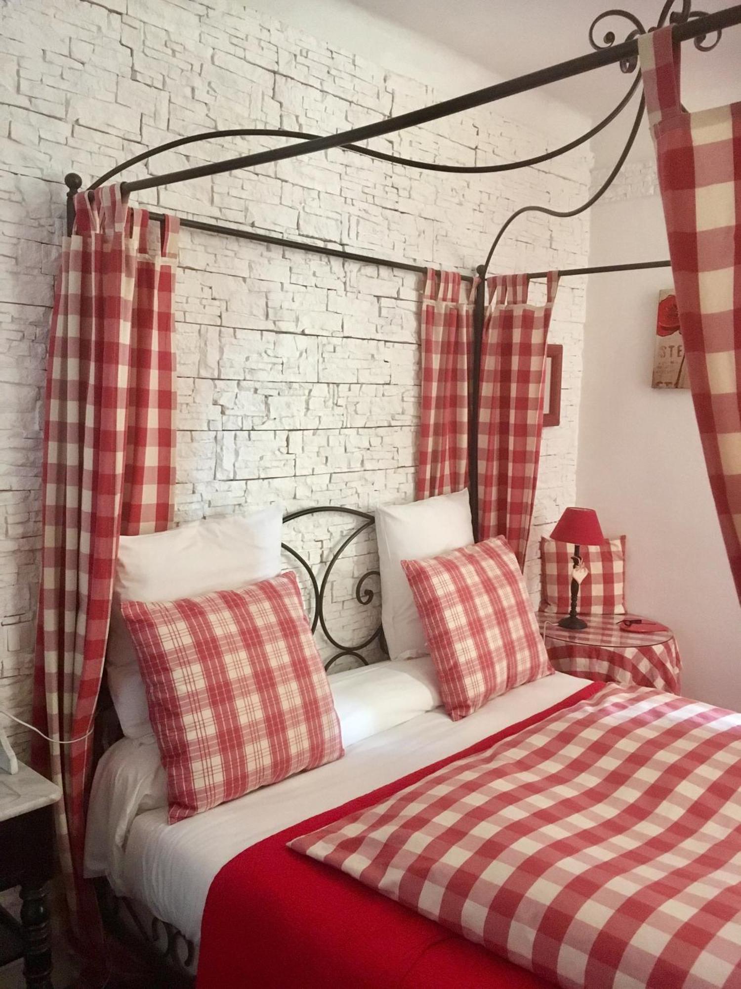 Hotel Boutique Saint-Louis Lisieux Ngoại thất bức ảnh