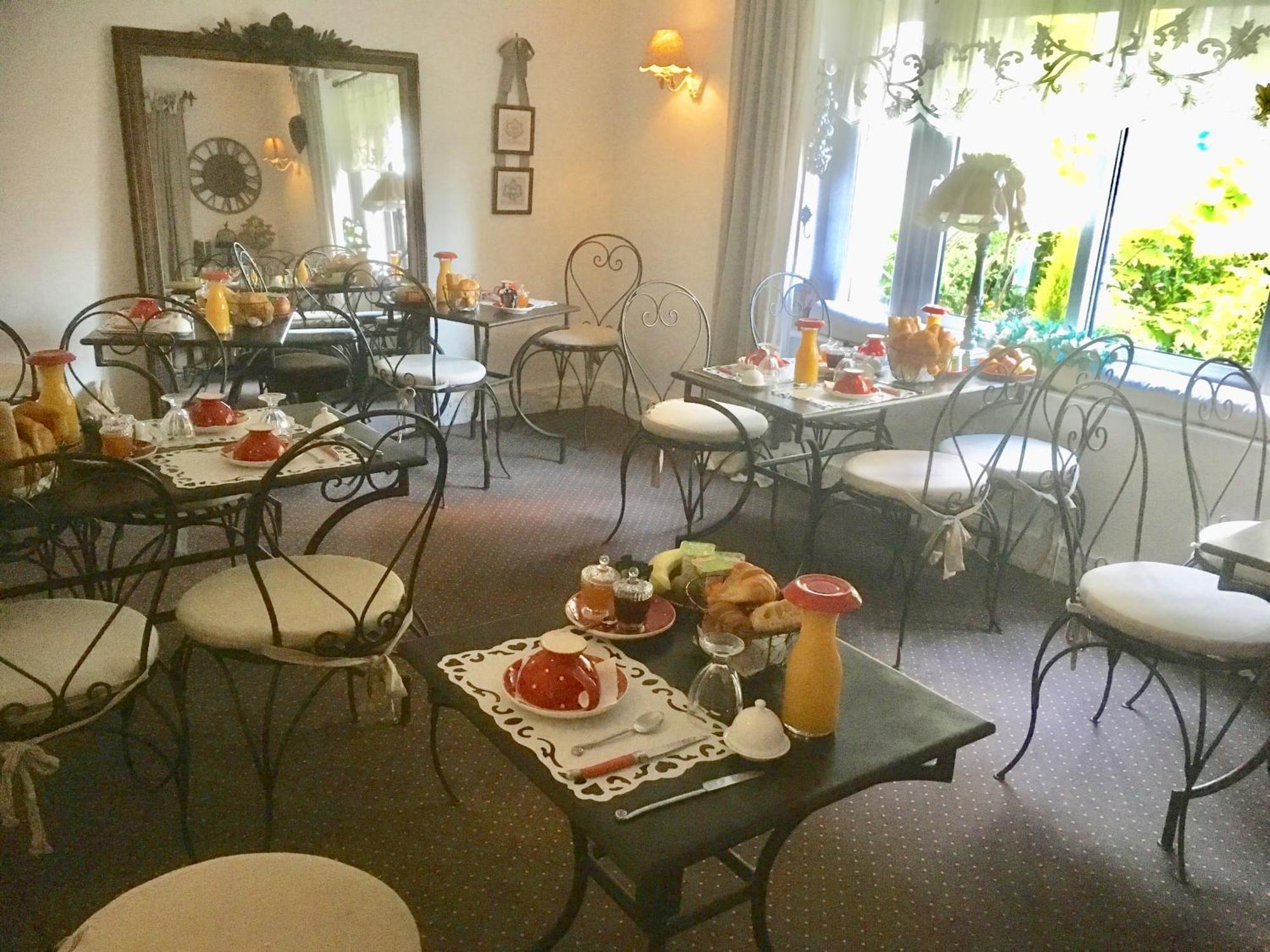Hotel Boutique Saint-Louis Lisieux Ngoại thất bức ảnh