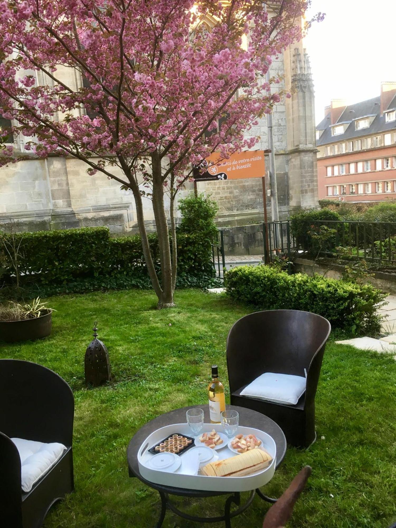 Hotel Boutique Saint-Louis Lisieux Ngoại thất bức ảnh